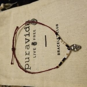 Pura Vida Skull charm bracelet